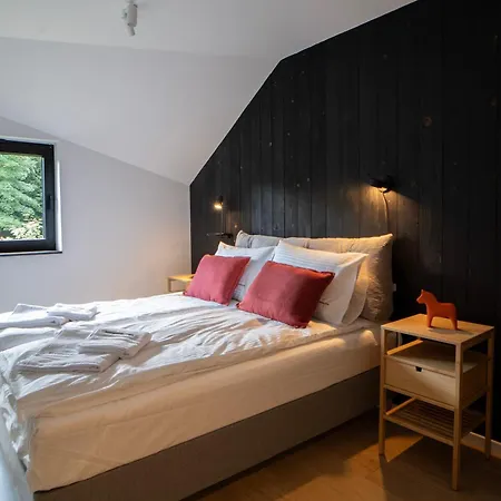Strome Zbocze By Modern Living شتوروك