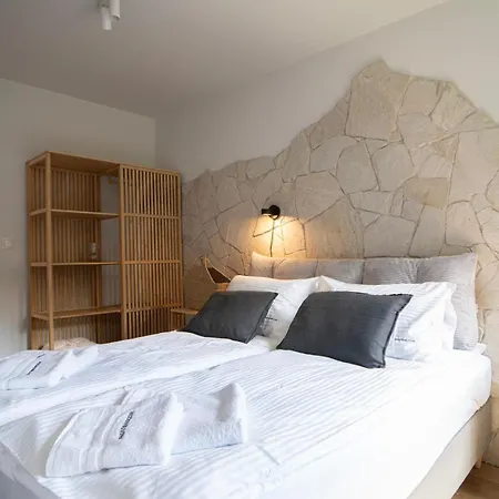 Strome Zbocze By Modern Living شقة *