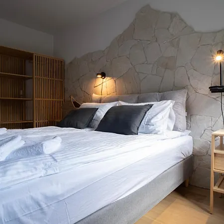 Strome Zbocze By Modern Living شقة