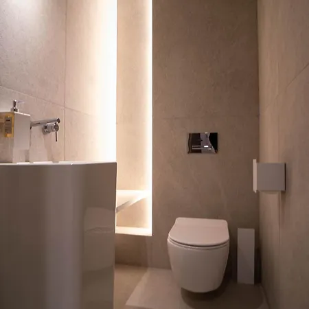 Strome Zbocze By Modern Living شتوروك