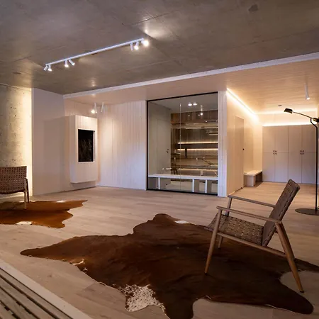 Strome Zbocze By Modern Living شتوروك